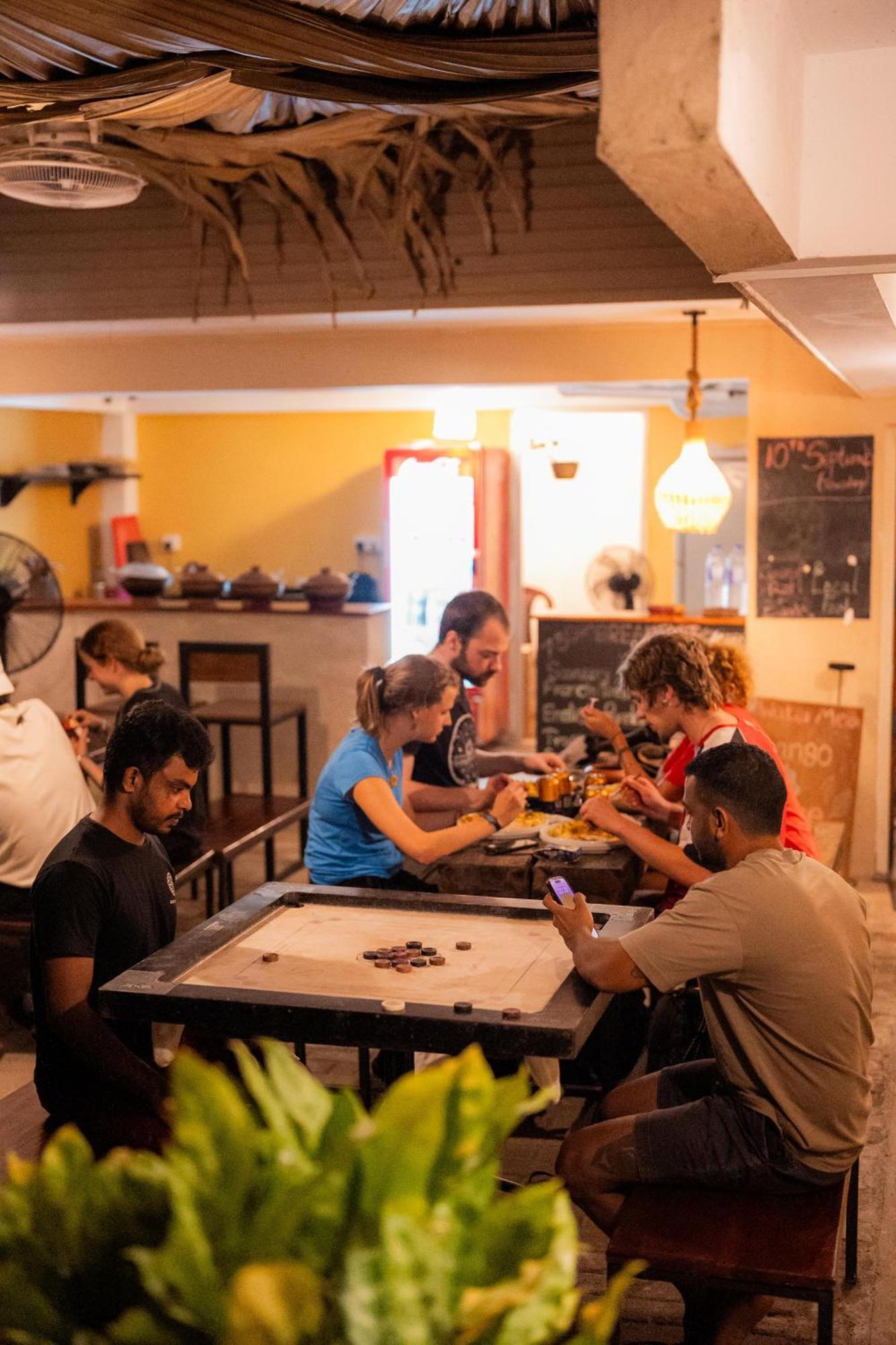 Drop Inn Hostels Colombo Exterior photo