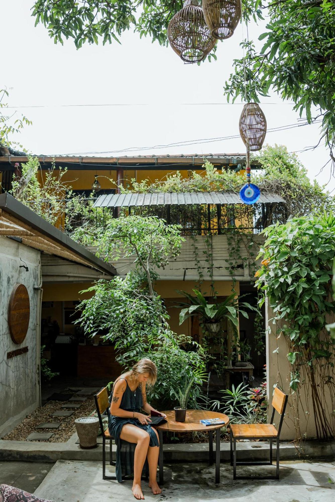 Drop Inn Hostels Colombo Exterior photo